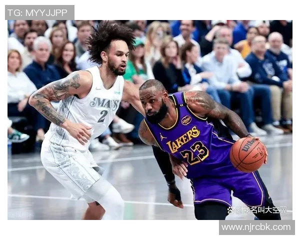 湖人对阵奇才的精彩对决结果揭晓球迷热议比赛亮点与精彩瞬间